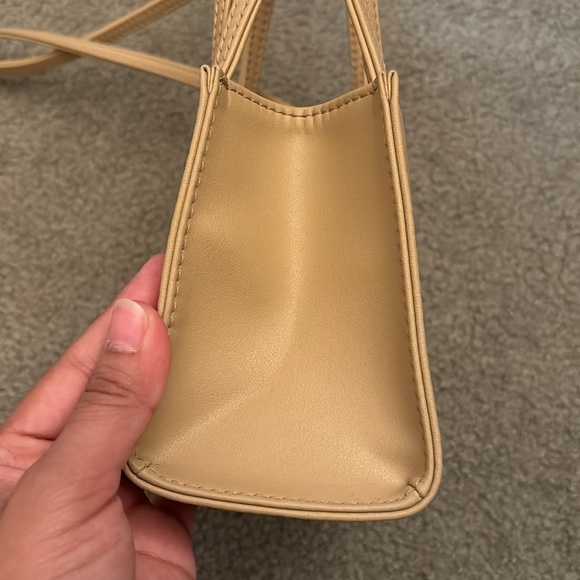 Small Cream Telfar - Picture 5 of 6